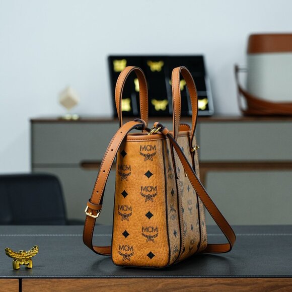 ❤️✨MCM mini aren top-zip shopper in visetos bag ✨ - Picture 5 of 8